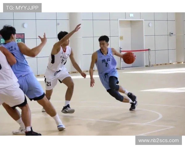 全国锦标赛分析：深圳篮球队在比赛中的战术意识与团队配合表现评析